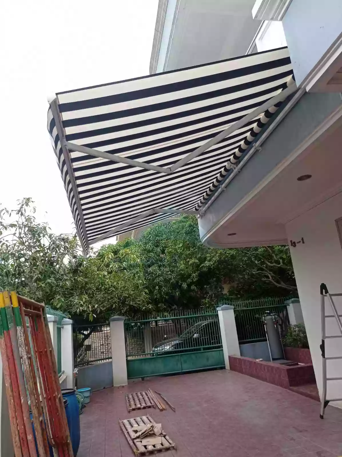 Pemasangan awning gulung - Proyek 11