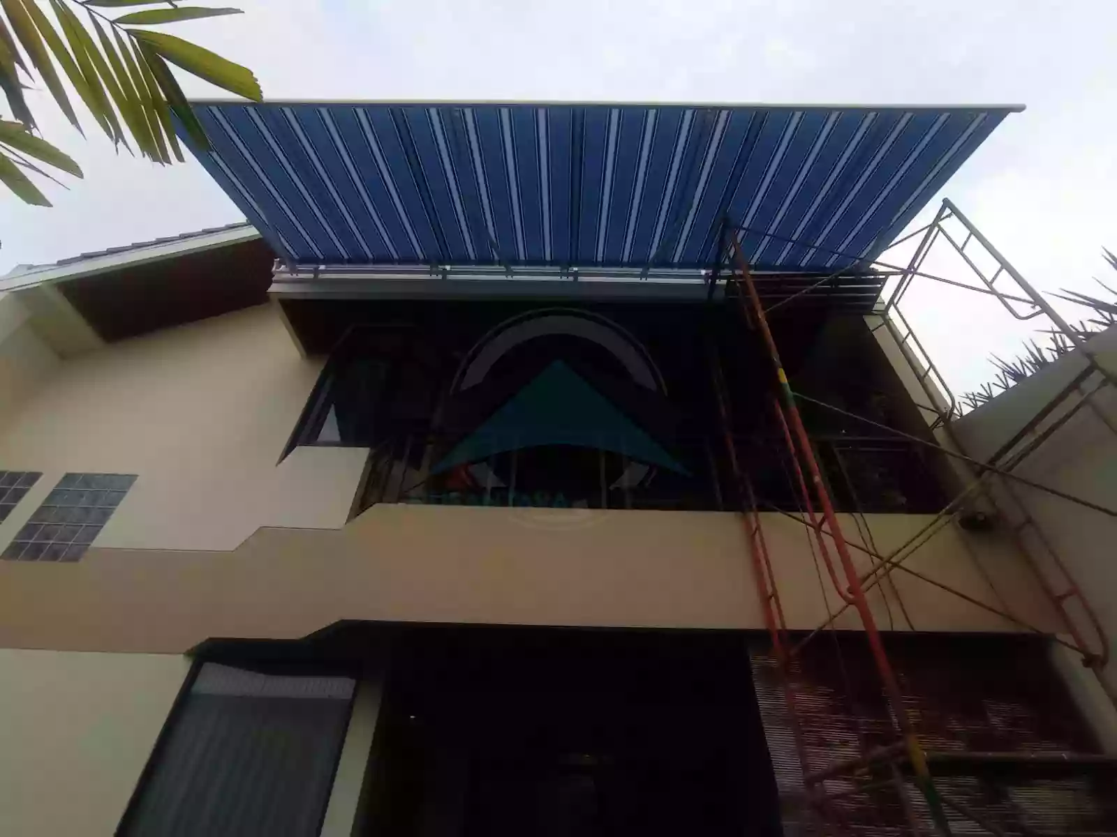 Pemasangan awning gulung - Proyek 6